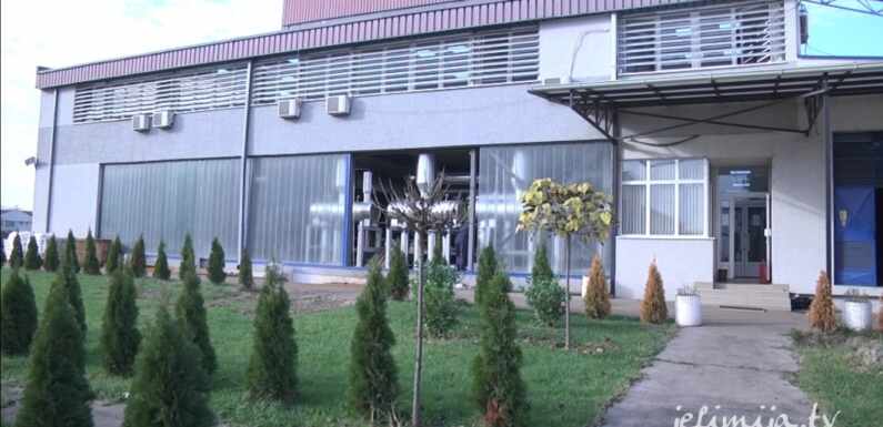 TOPLANA: HAVARIJA NA TOPLOVODU U DVORIŠTU OSNOVNE ŠKOLE
