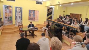 U PAROHIJSKOM DOMU CRKVE LAZARICE ODRŽANA TRIBINA „SVETOVNI, ISTORIJSKI I KNJIŽEVNI ZNAČAJ SVETOG SAVE“