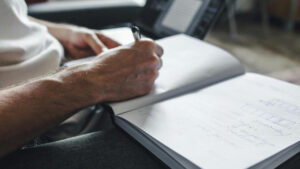 ZAŠTO NAM JE TEŠKO DA PRIHVATIMO DA NE MOŽEMO SVE DA KONTROLIŠEMO?