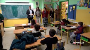 MINISTARKA ZAŠTITE ŽIVOTNE SREDINE SARA PAVKOV OBIŠLA ŠKOLE U SUŠICI I JASICI