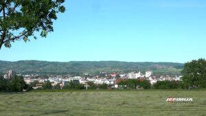 TOPLO, ALI I KIŠA SA GRMLJAVINOM POČETKOM SEDMICE, STABILIZACIJA VREMENA OD PETKA