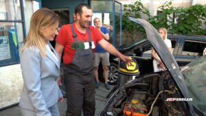ĐURĐEVIĆ STAMENKOVSKI OBIŠLA MLADE KRUŠEVAČKE PREDUZETNIKE, KOJI SU UZ POMOĆ NACIONALNE SLUŽBE POKRENULI SOPSTVENI BIZNIS