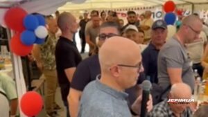 VELIKI SKUP SRPSKE NAPREDNE STRANKE ORGANIZOVAN U SELU RIBARE KOD JAGODINE